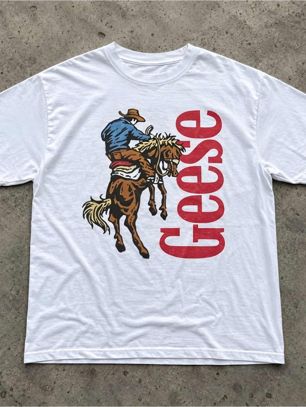 Retro Western Rodeo Cowboy Distressed Red Letter Crew Neck T-shirt Unisex